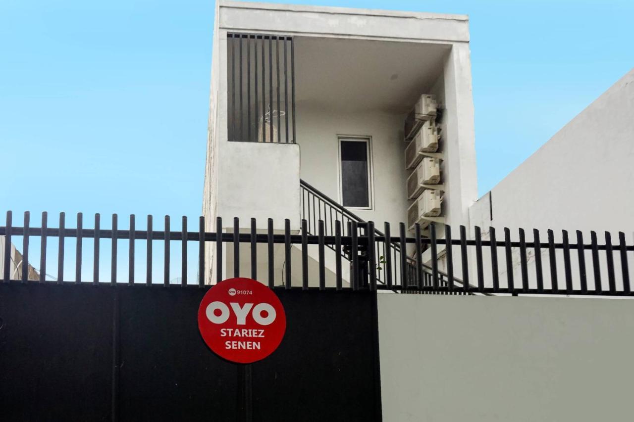 Super Oyo 91074 Stariez Senen Syariah 호텔 자카르타 외부 사진