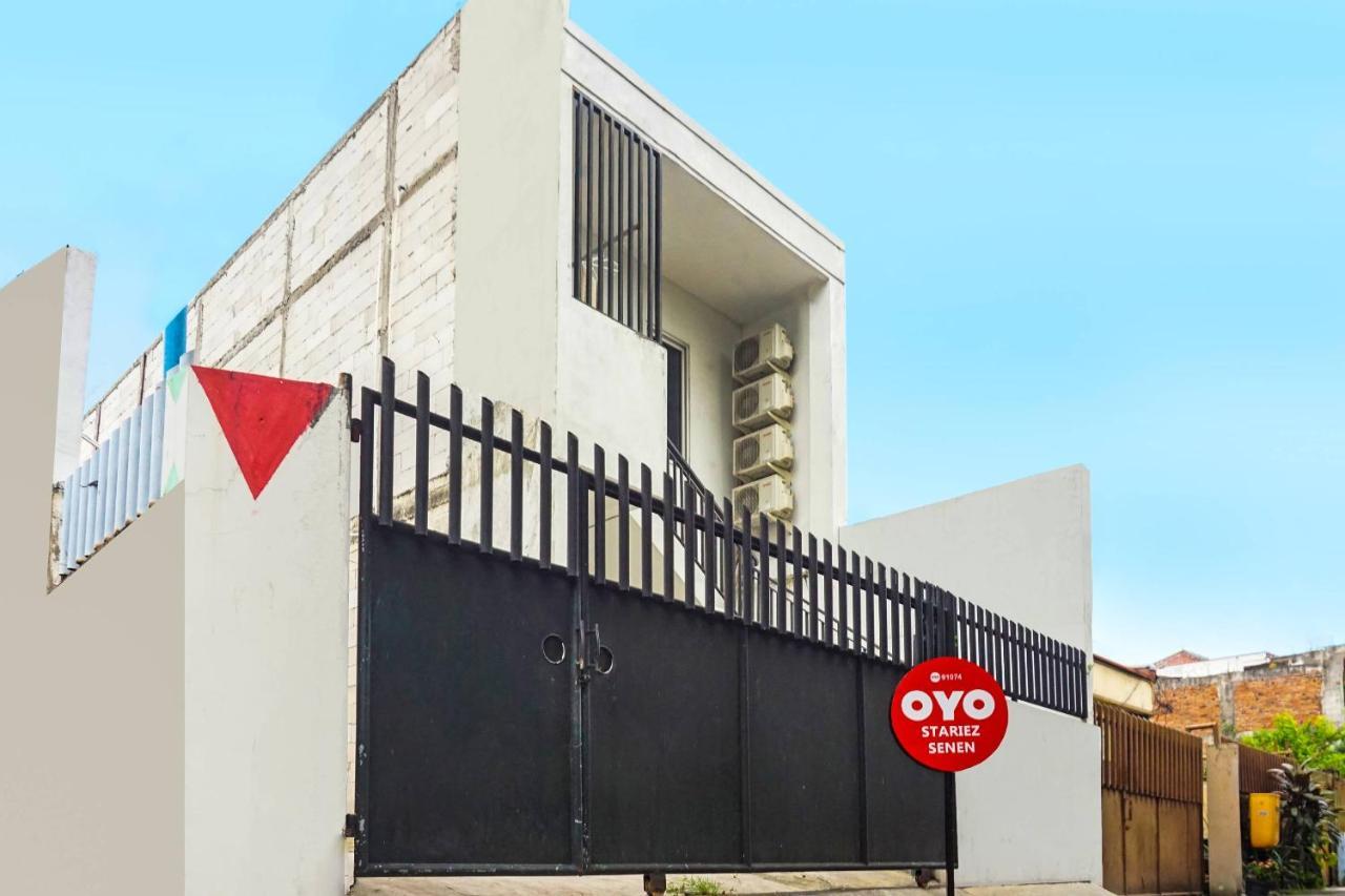 Super Oyo 91074 Stariez Senen Syariah 호텔 자카르타 외부 사진